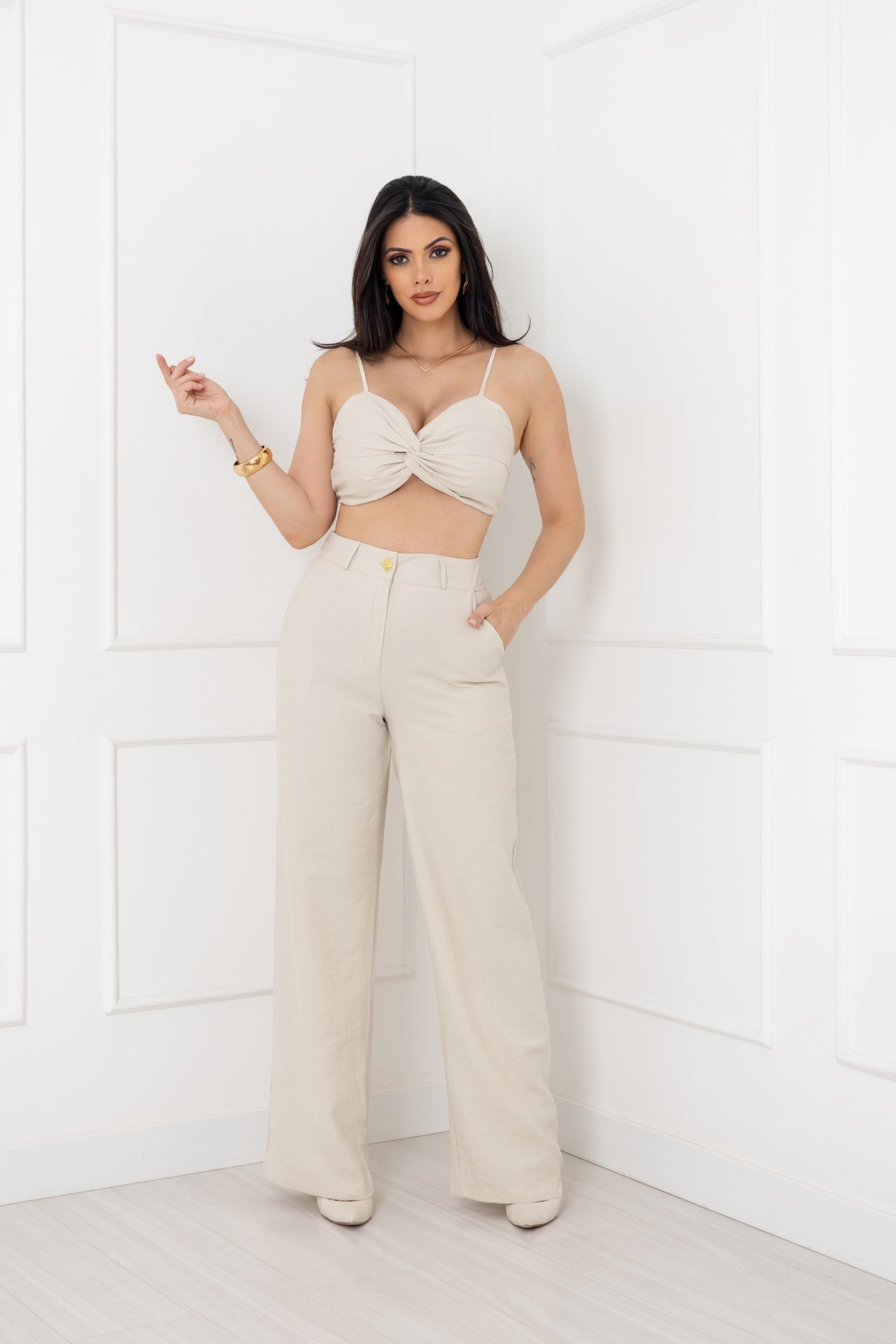 O CONJUNTO PERFEITO PARA QUEM BUSCA ELEGÂNCIA E CONFORTO!