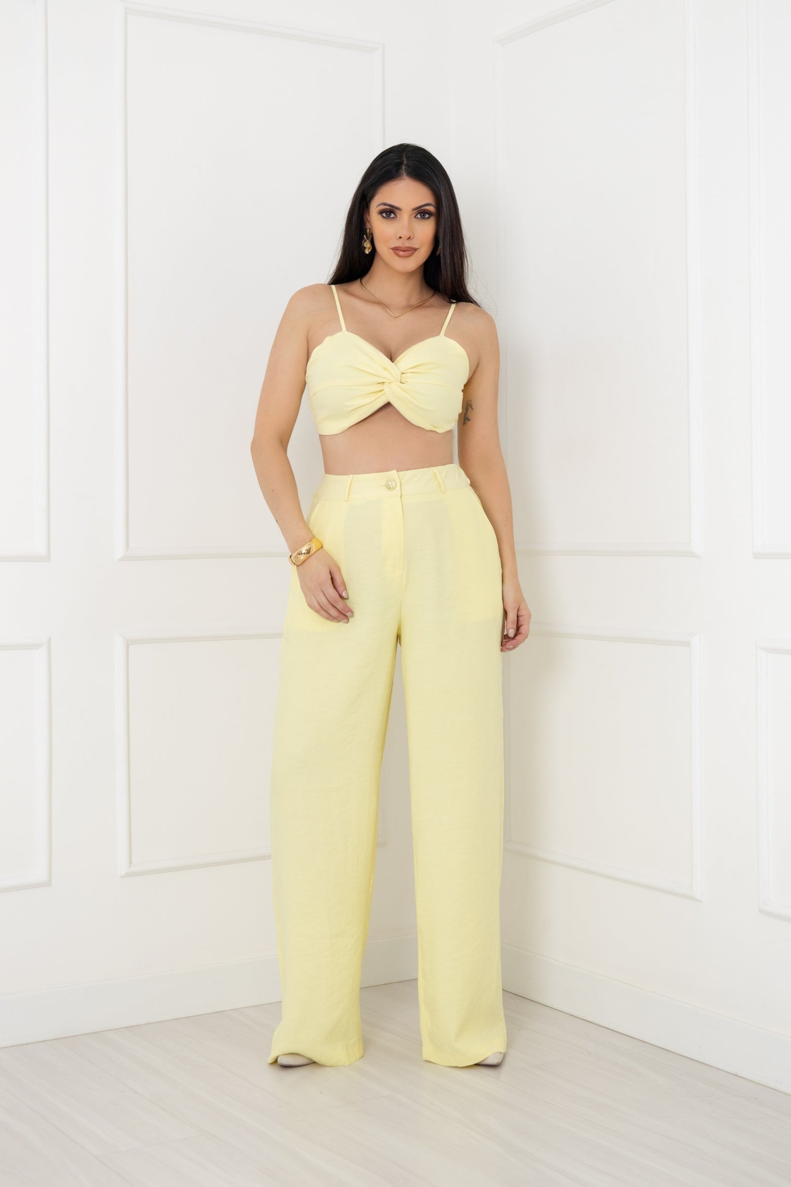O CONJUNTO PERFEITO PARA QUEM BUSCA ELEGÂNCIA E CONFORTO!