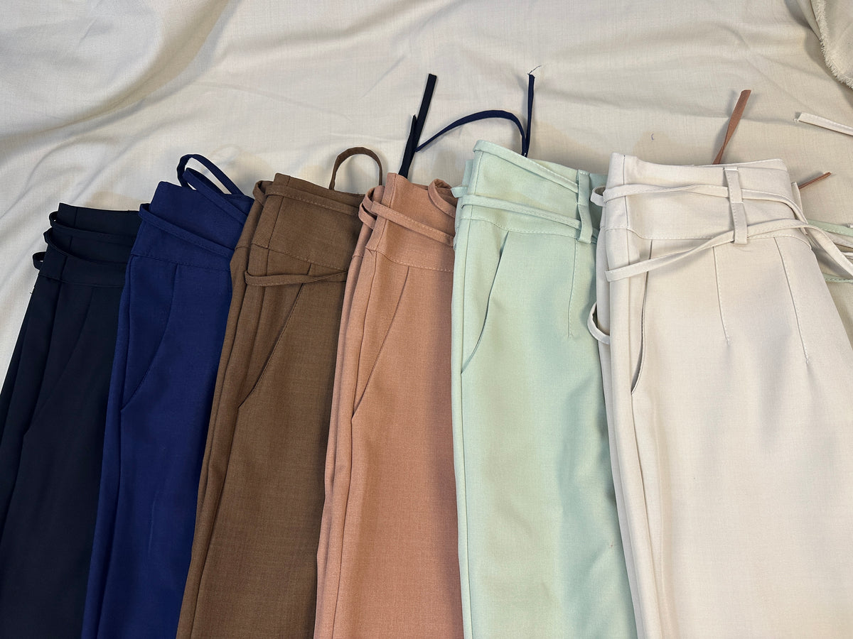 Calça Pantalona Alfaiataria com Amarração
