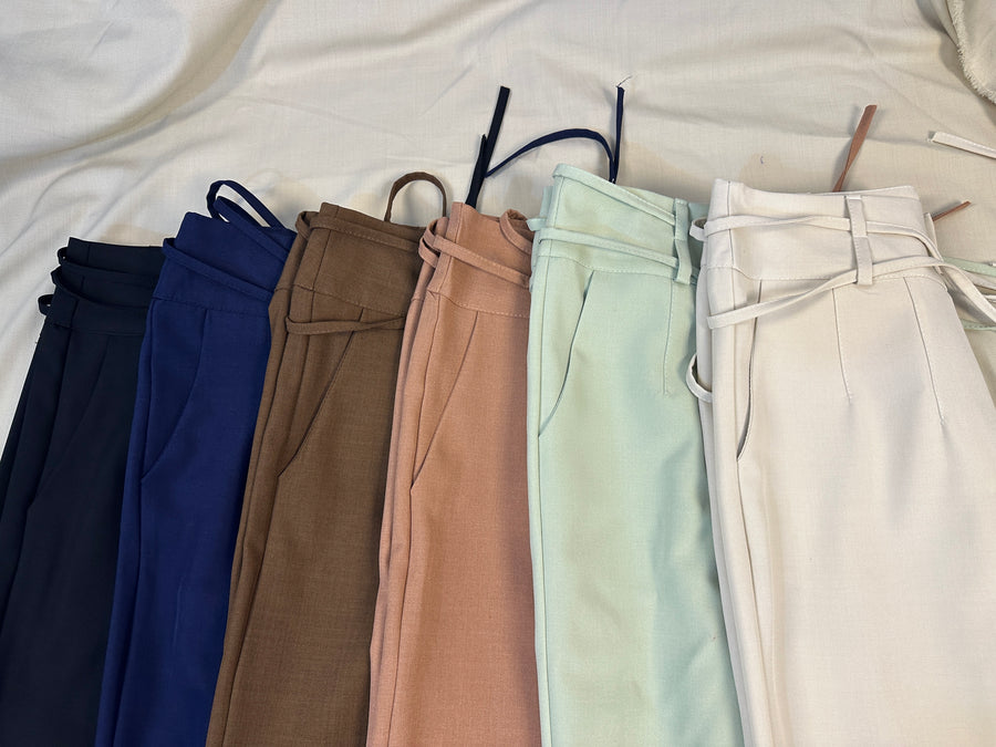Calça Pantalona Alfaiataria com Amarração