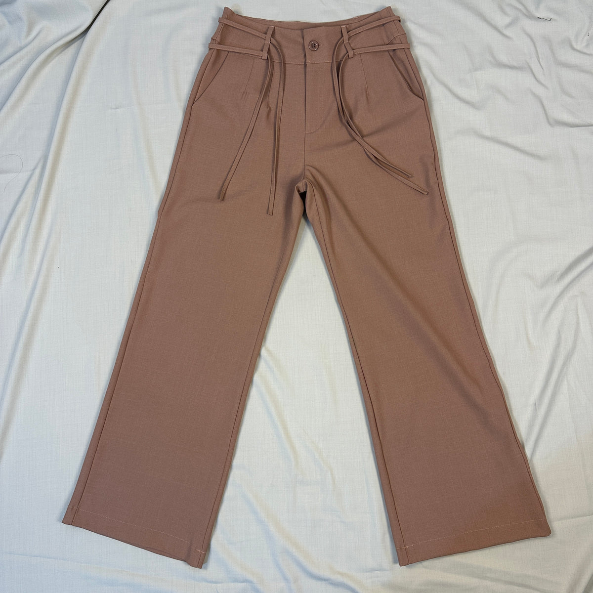 Calça Pantalona Alfaiataria com Amarração