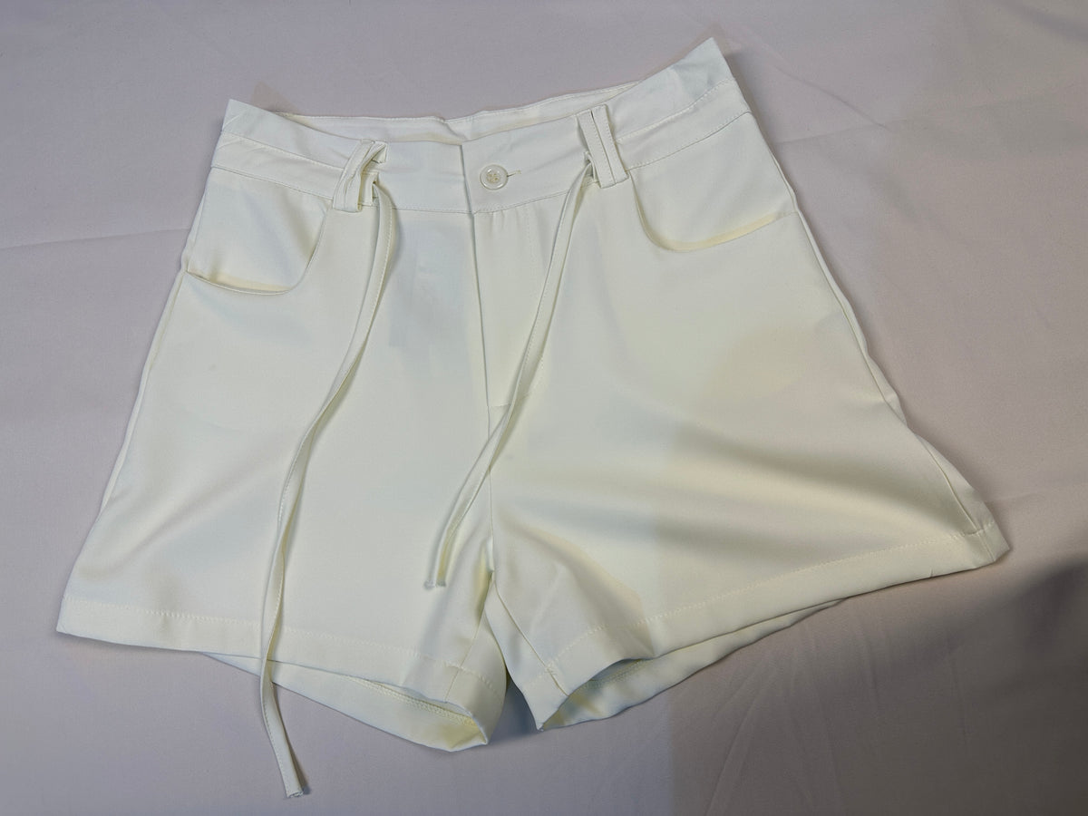 Short Alfaiataria Cintura Alta com Amarração