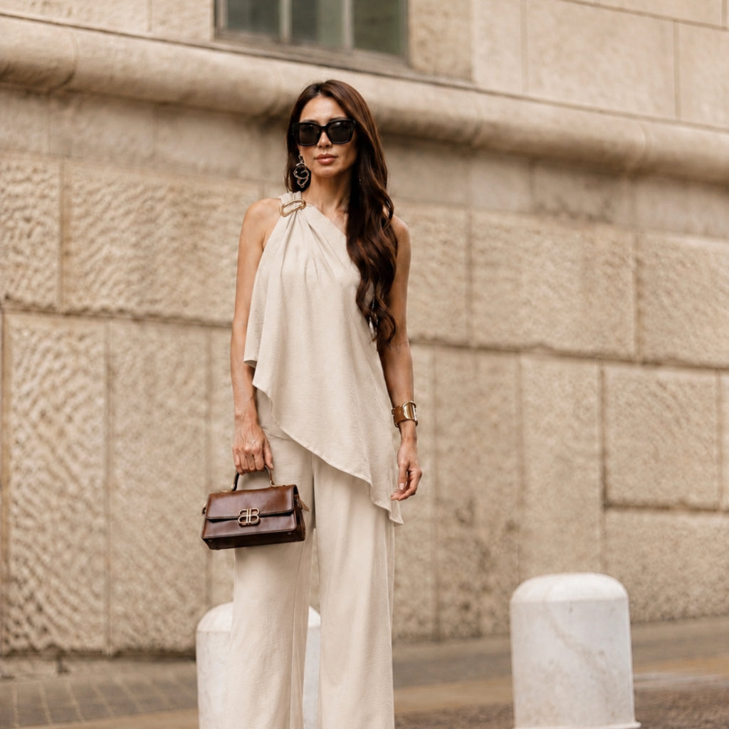 Conjunto Ombro Só Assimétrico e Pantalona - Quiet Luxury